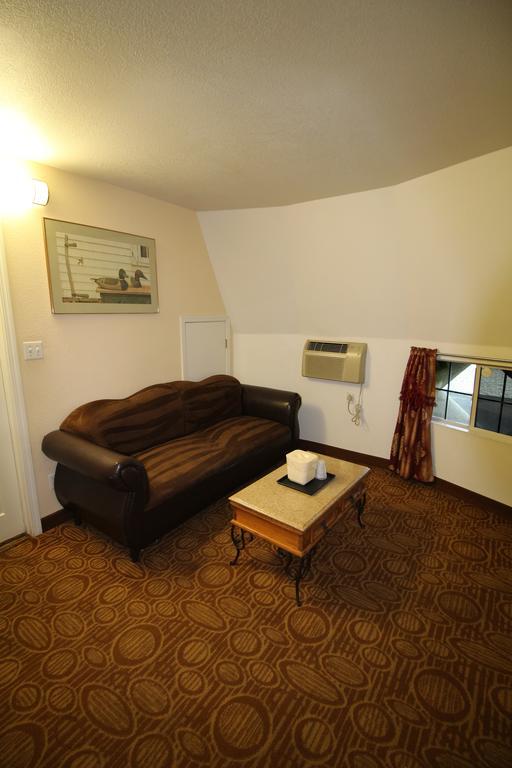 Motel Wigwam 2*