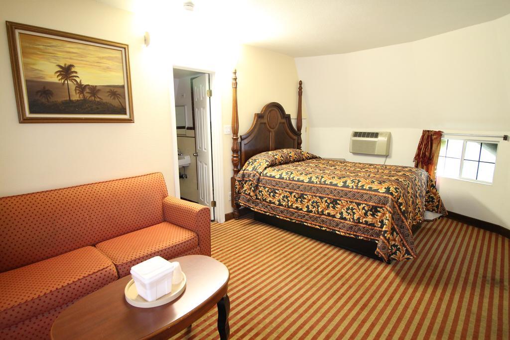 Motel Wigwam 2*