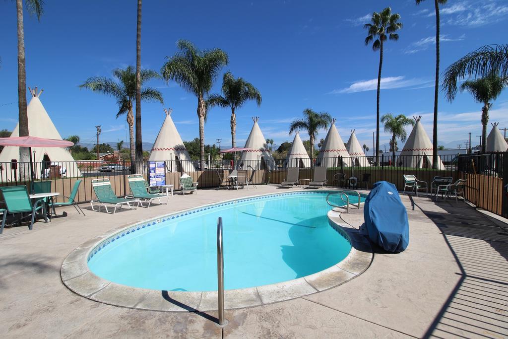 Motel Wigwam 2*